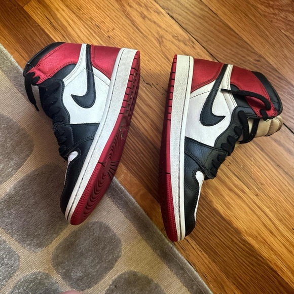 Nike air maxes satin red - Picture 3 of 5